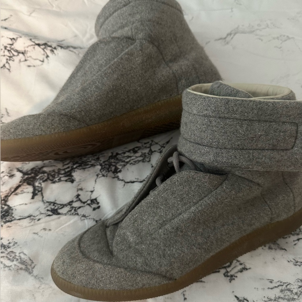 MAISON MARGIELA
Grey Felt Future High-Top Sneakers